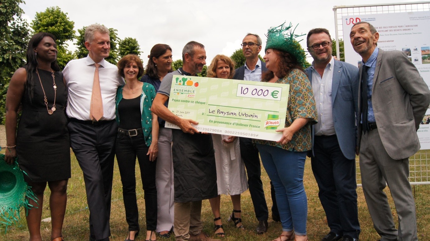 Projet LAB3S et remise de prix au Paysan Urbain.jpg est ensemble