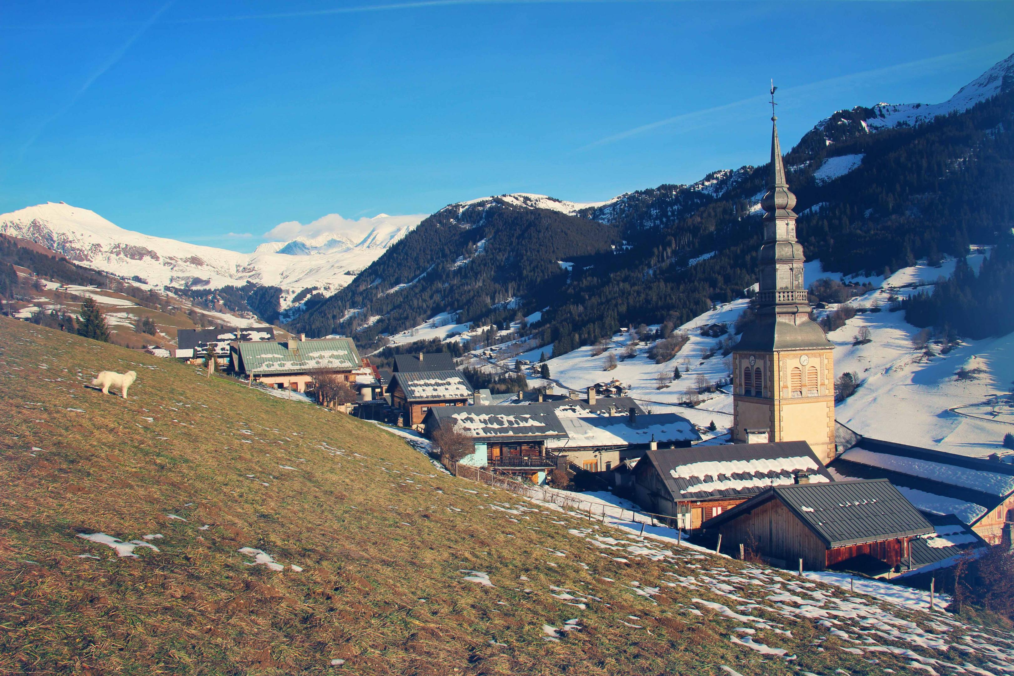 Village sous la neige