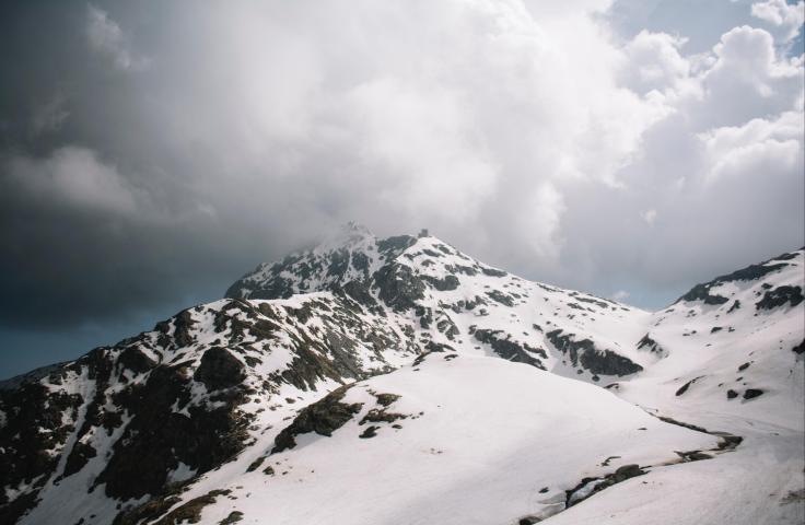 Montagne enneigée 