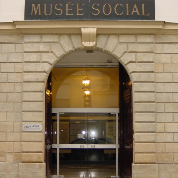 Devanture du Cédias - musée social